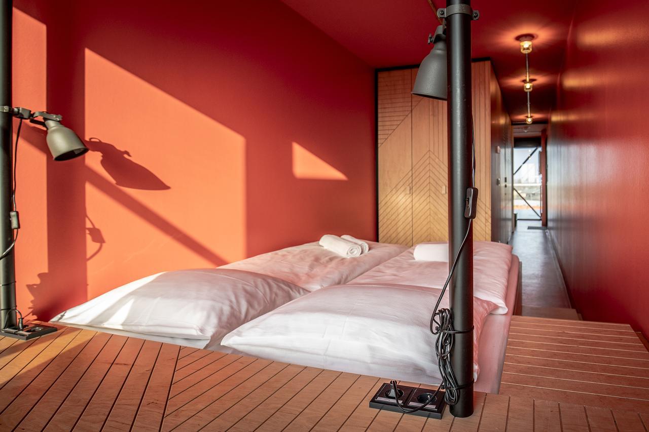 Dock Inn Hostel Warnemuende Rostock Bagian luar foto